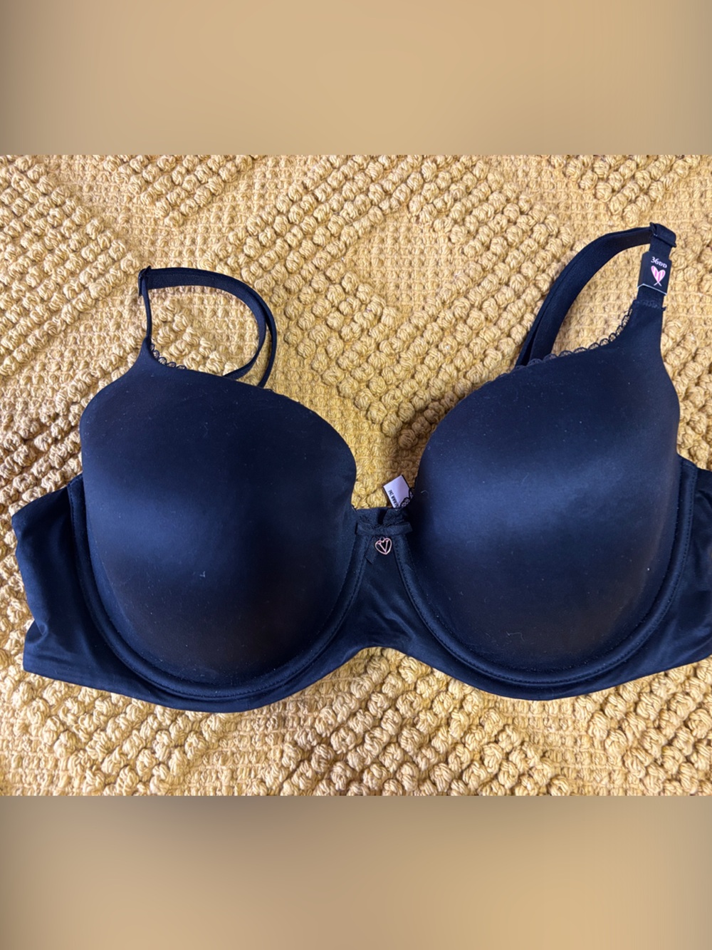 Victoria Secret Black Bra - NWT Size 36DD